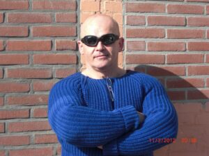 Portrait against a brick wall, 2012 (unretouched original)
